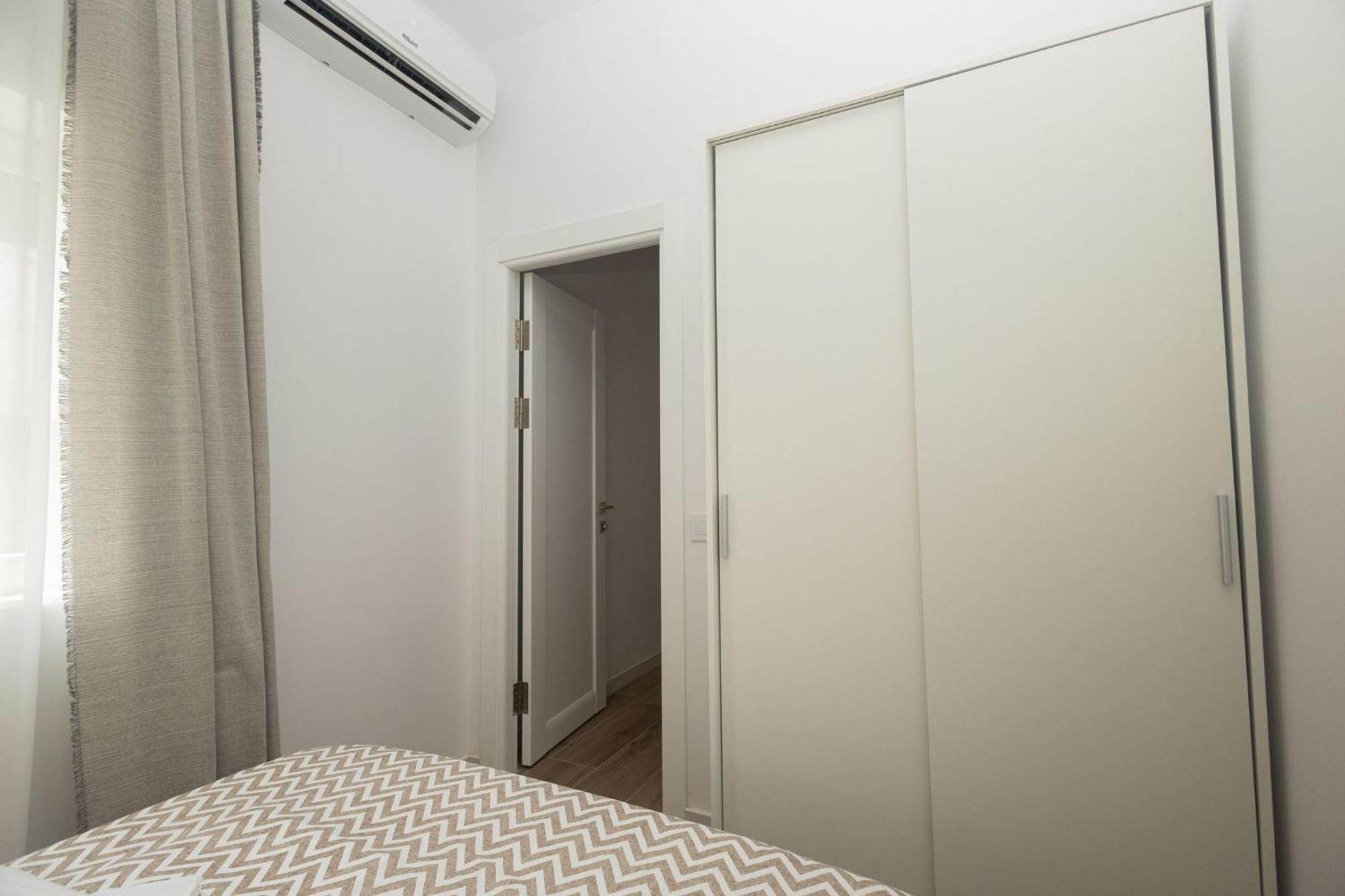 Ra Apartamentos Sevilla Аліканте Екстер'єр фото